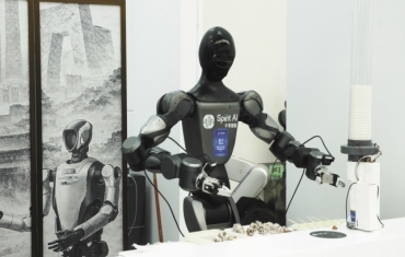 在中关村论坛感受AI“高浓度”