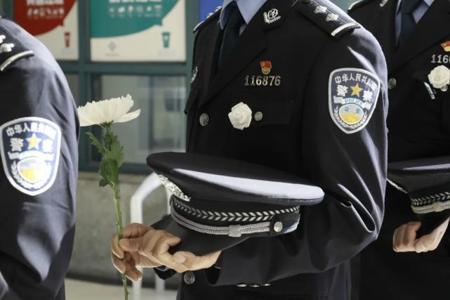 交警陈蔚因公殉职116866警号被永远封存 公安部发唁电