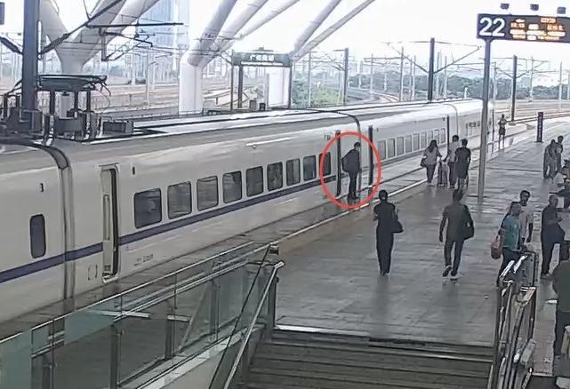 完整证据链下，警方“零口供”逮捕嫌疑人
