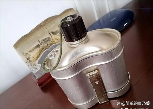 15岁高中生赶火车到南京参加默哀 少年的坚持反击遗忘