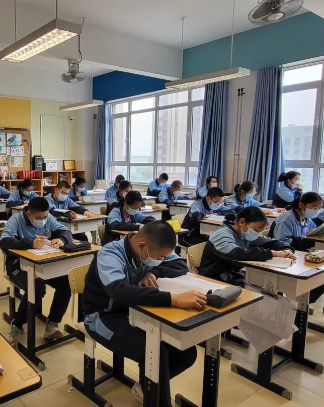 状态饱满，济南市历城区祥泰实验学校初三年级学子回归校园