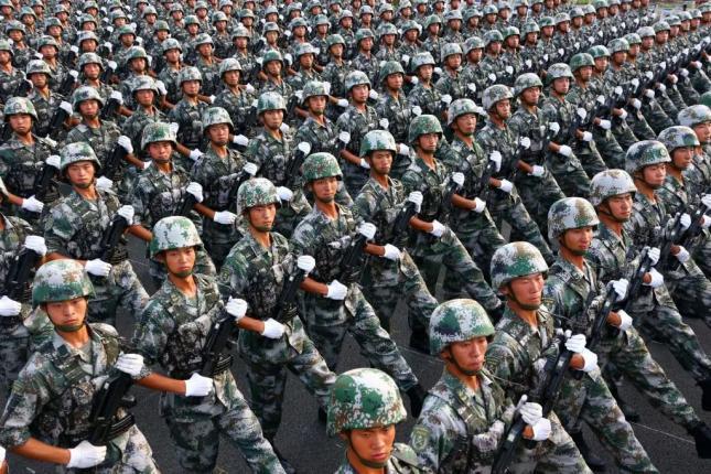 今天一起致敬中国军人 守护岁月静好，铸就钢铁长城