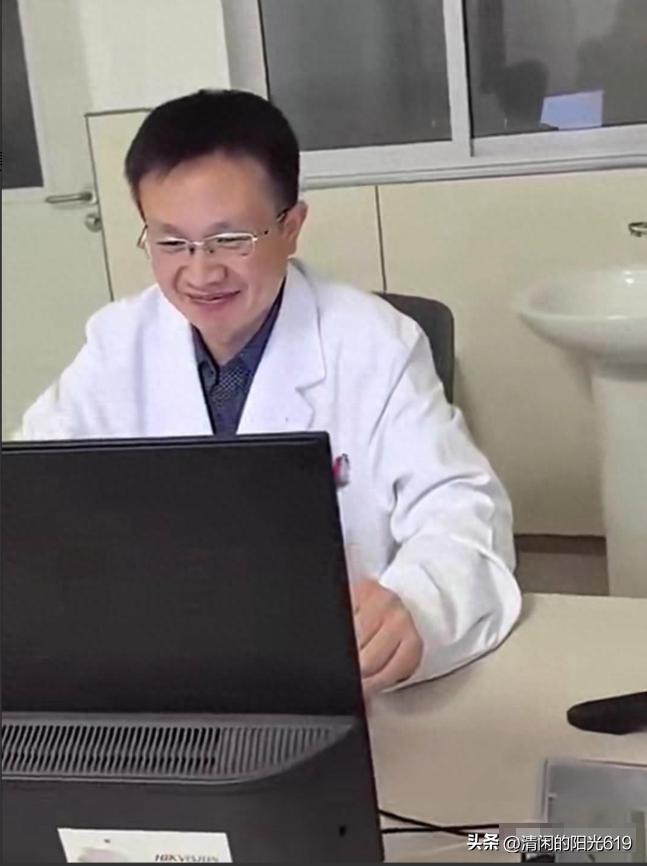 夫妻吵架妻子挂医生丈夫的号 惊喜化解怨气
