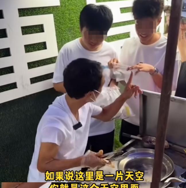 鸡排哥发声感谢网友关心 真诚服务温暖人心
