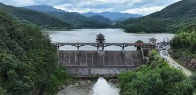 超强台风“巴威”逼近浙江，全省大中型水库全部降至汛限水位
