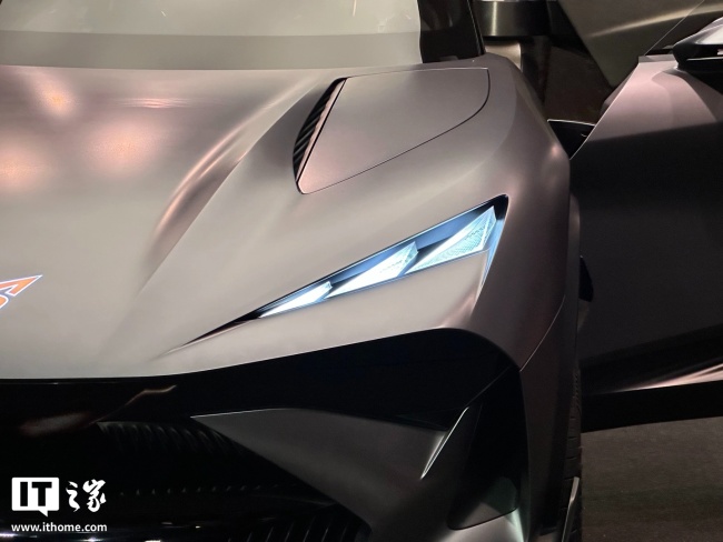 西雅特 Cupra 发布 Tindaya 概念车：对开门设计，外观犀利