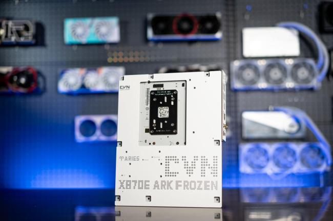 七彩虹首款 X870E 主板宣布开售:首发价 2399 元,承诺保价双十一