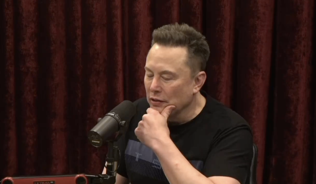 马斯克畅想未来手机：只负责显示影音、不会内置系统或应用的“AI 超级终端”