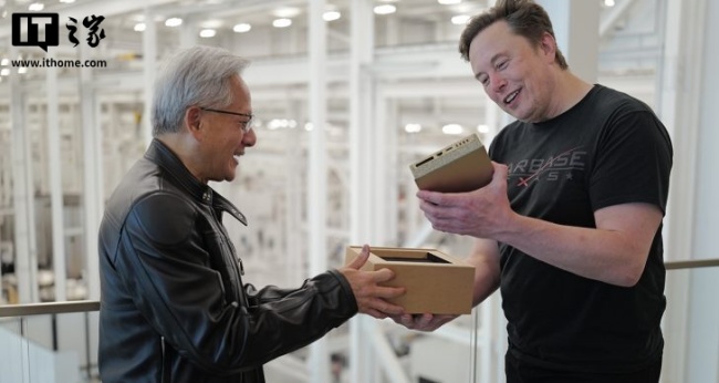 英伟达 CEO 黄仁勋评马斯克建芯片厂计划：你很难达到台积电的水平