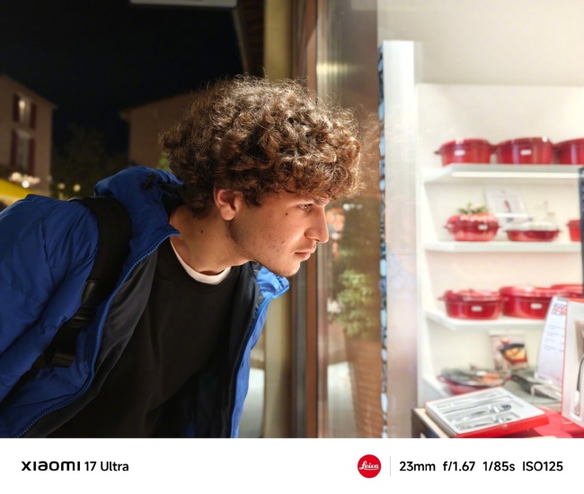 小米 17 Ultra 手机首发徕卡 2 亿像素光学变焦:行业首获徕卡 APO 光学认证,非“数码裁切”