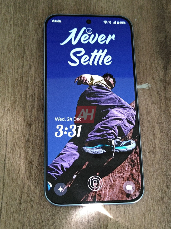 国际版一加 Turbo 手机实物图曝光:9000mAh 电池、骁龙 7s Gen 4 芯片