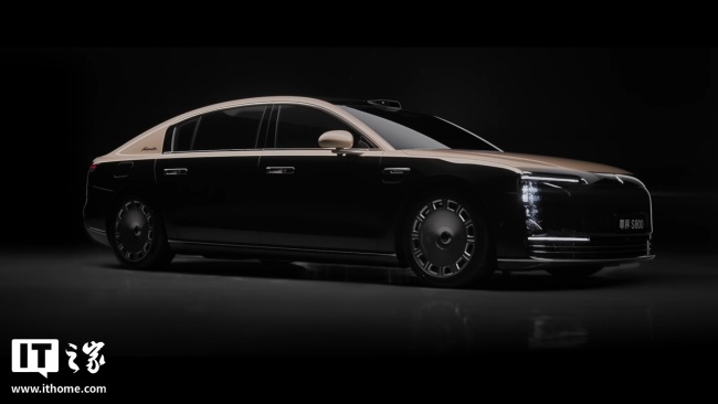 接近翻倍：鸿蒙智行尊界 S800 本月交付超 4000 台，比上月 BBA 保时捷五款车销量总和还多