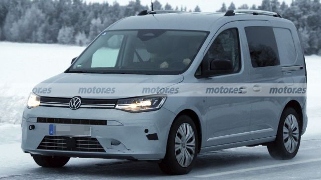 大众开迪改款车型现身：非对称式纵向对开尾门，有望 2027 年上市