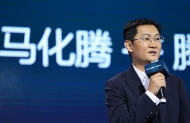 复盘 | AI从“慢”到“重押”：马化腾3年年会讲话透露了哪些关键信息