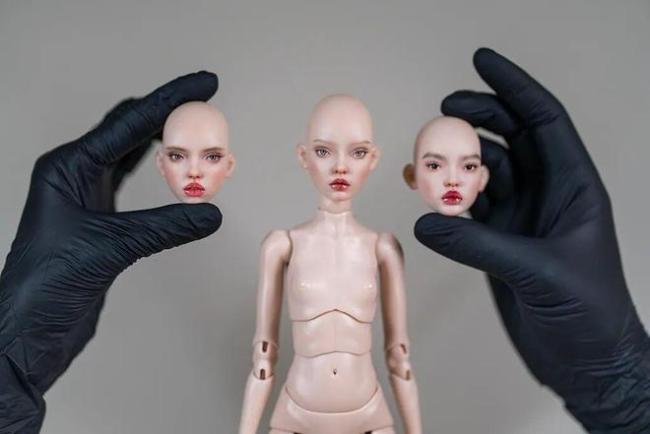 用AI赚到钱的“隐秘”生意:会聊天的硅胶娃娃