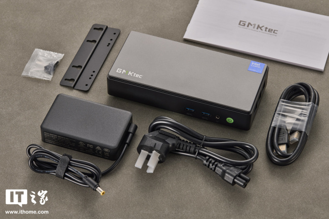 IT之家开箱极摩客 K13 迷你主机图赏：配 5Gb 以太网口、搭酷睿 Ultra 7-256V 处理器