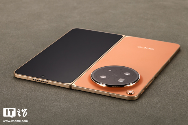 IT之家开箱OPPO Find N6 图赏：号称“全球最平整折叠手机”，无感折痕，久用平整
