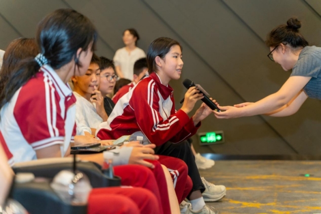 影视美育浸润|跟着清华大学老师一起聊电影，西影-清影“爱与成长”亲子影院启动