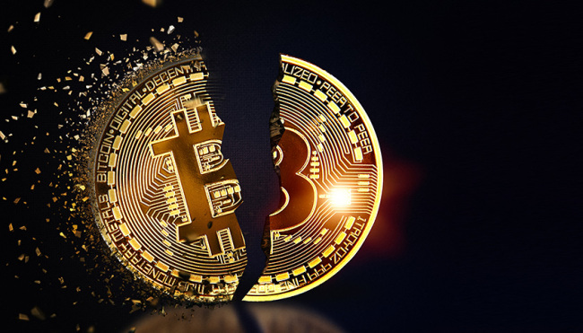 史诗级大跌!比特币闪崩13%,稳定币脱锚,160万投资者爆仓离场