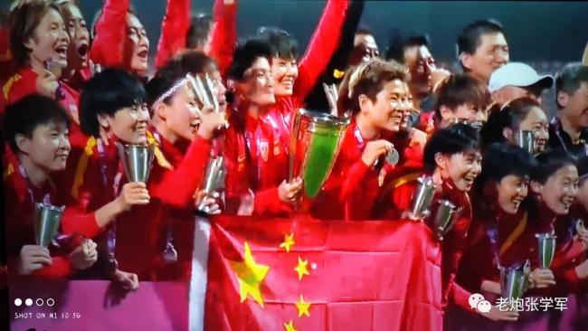 顽强绽放，逆袭夺冠！铿锵玫瑰，我爱你们！！！！