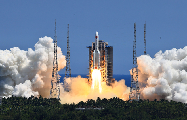 习近平总书记引领高效统筹疫情防控和经济社会发展述评