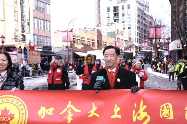 雪飘祥瑞温哥华 华埠新春大游行--乙巳蛇年温哥华华埠新春庆会圆满举行