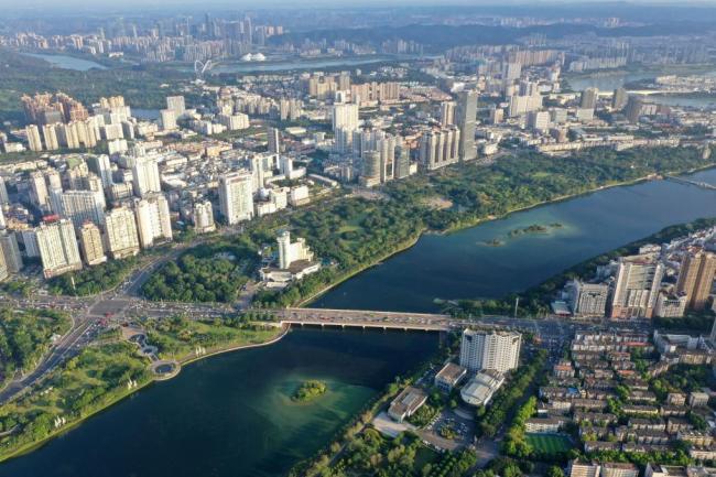 四季皆芳菲,这座城市“人间四月天”全年不打烊