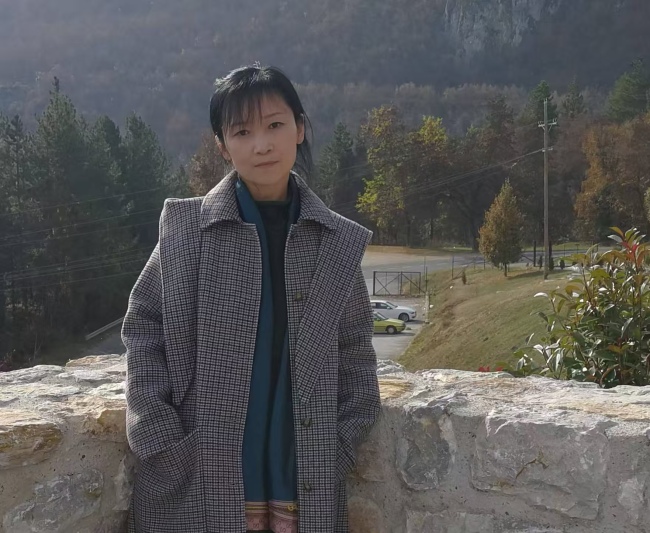 余曼