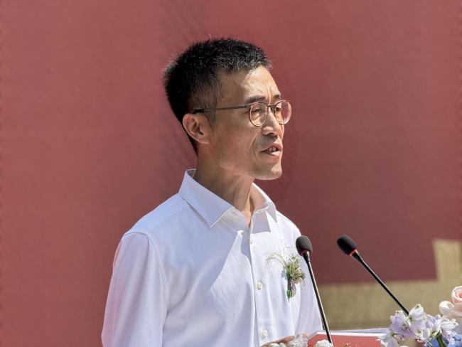 大唐鹿野苑·国际森林度假区董事长任平致辞钱晓鸣摄影