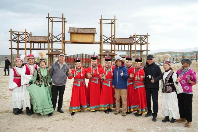 艺术扎根生活 笔墨讴歌时代:走遍中国——中国文促会美术家写生创作行动新疆段圆满收官