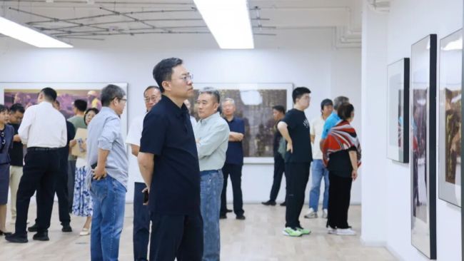 “时痕・格物 —— 罗贵荣版画中的时间显影” 艺术展亮相舒勇美术馆 收获广泛社会关注与各界好评