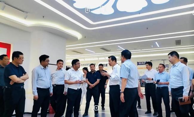 洛阳市领导莅临炎黄科技园调研青年社区建设工作