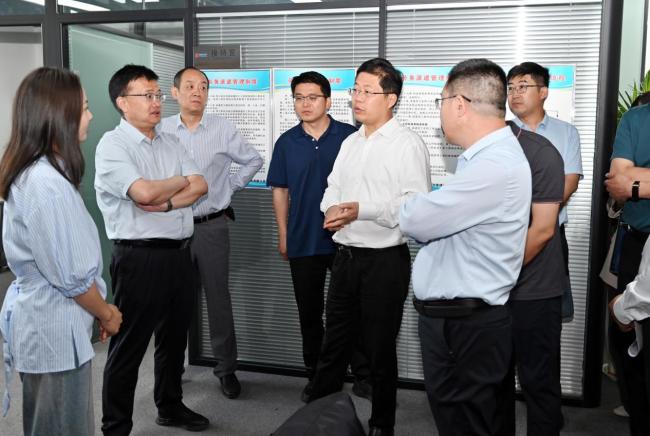 洛阳市领导莅临炎黄科技园调研青年社区建设工作
