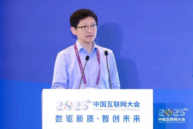 加拿大工程院院士、深思实验室主任杨军