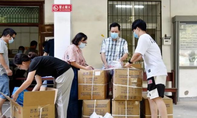 大一新生开学要不要自带被子？学姐经验之谈