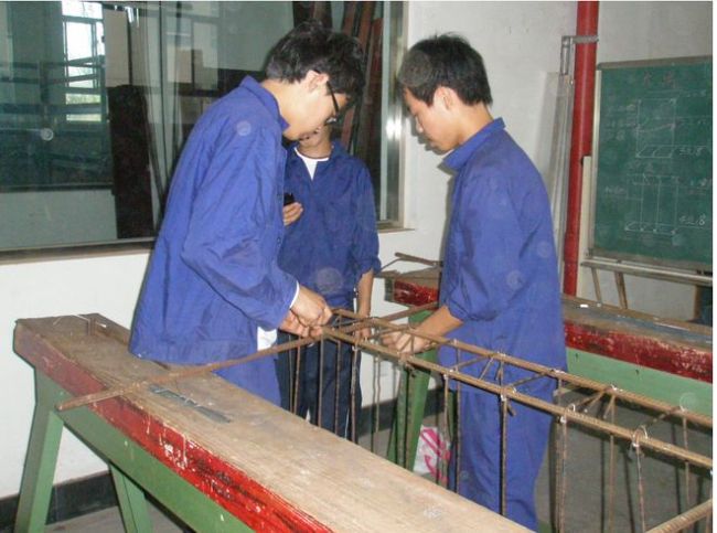 “职高”和“高中生”对比照,一样的青春不一样的命运!