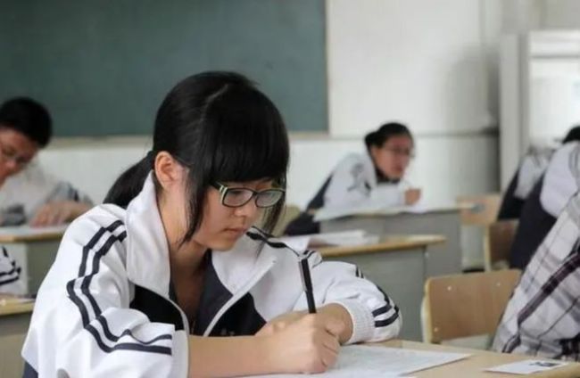 初中家长直言：宁愿让孩子家里蹲，也不想让孩子去念技校