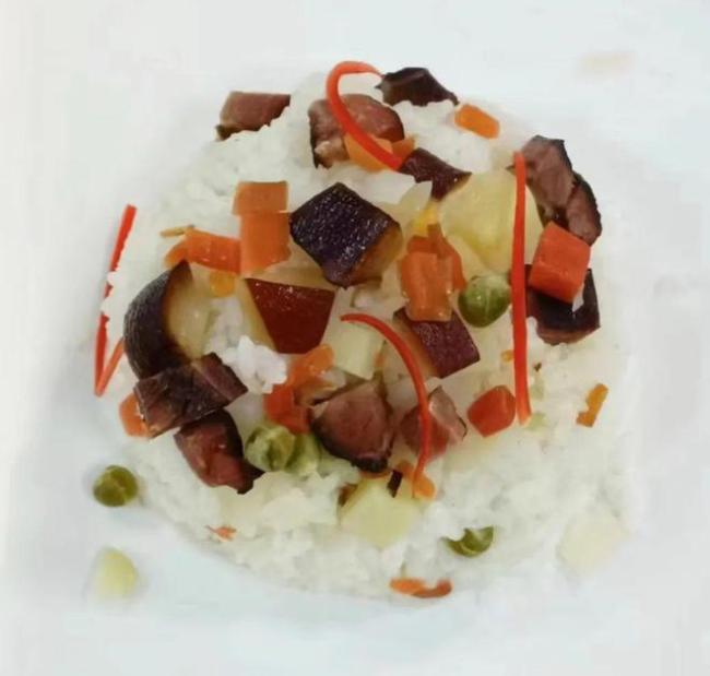 成都这些学校食堂，今天也做了腊八粥