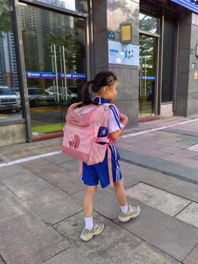 四年辗转三个国家四个城市,孩子上学怎么适应?