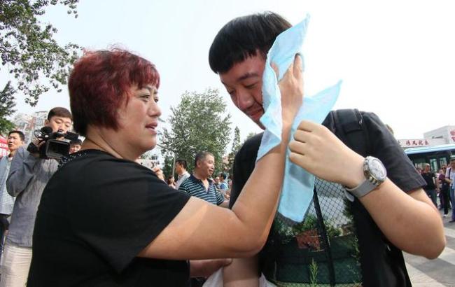 高考低分也炫耀？这些家长的教育观，真是让人佩服