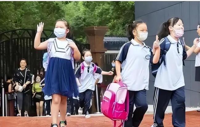 放假通知！多地中小学生2025暑假时间出炉，家长的心情却很复杂