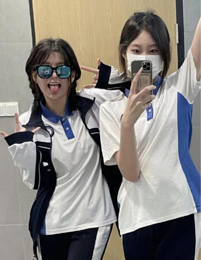 初中女生“自认很美”的3个行为,男生却看不懂,还会觉得很奇怪