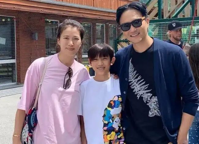 “13岁儿子和我断崖式分手”袁咏仪被心理医生一句话点醒