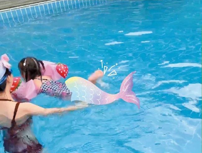 郭富城晒豪宅内景一个沙发40万 老婆却坐经济舱