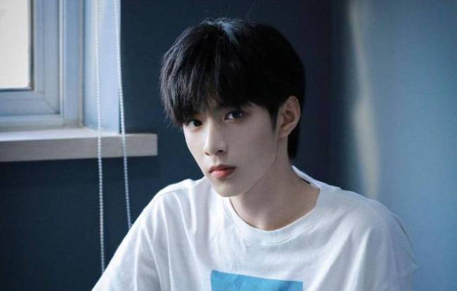 小鲜肉艺人被曝高中＂免试＂入名校 当地教委回应