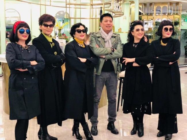 《老闺蜜》导演乔梁：打破人生界限，人可以老，梦还年轻