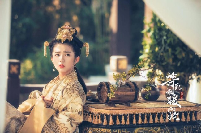 新生代实力小花不容小觑！何蓝逗靠作品征服观众！