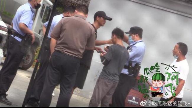 莲花楼代拍被打致鼻骨骨折 涉事人员被警方带走