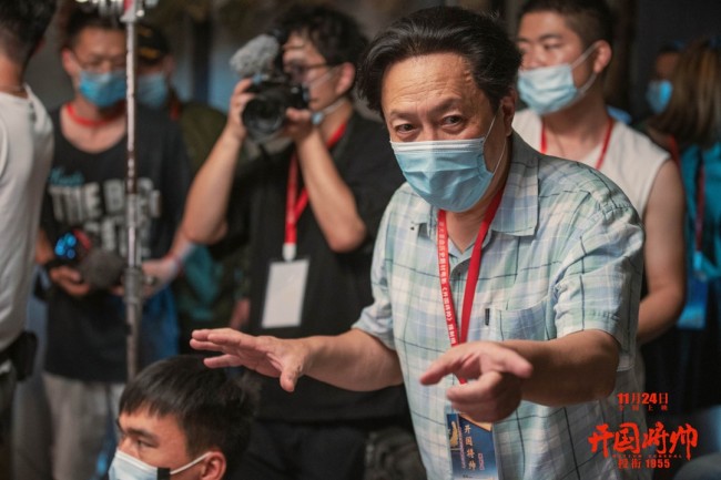 电影《开国将帅授衔1955》海报特辑双曝光 狠抠细节追忆先辈精神