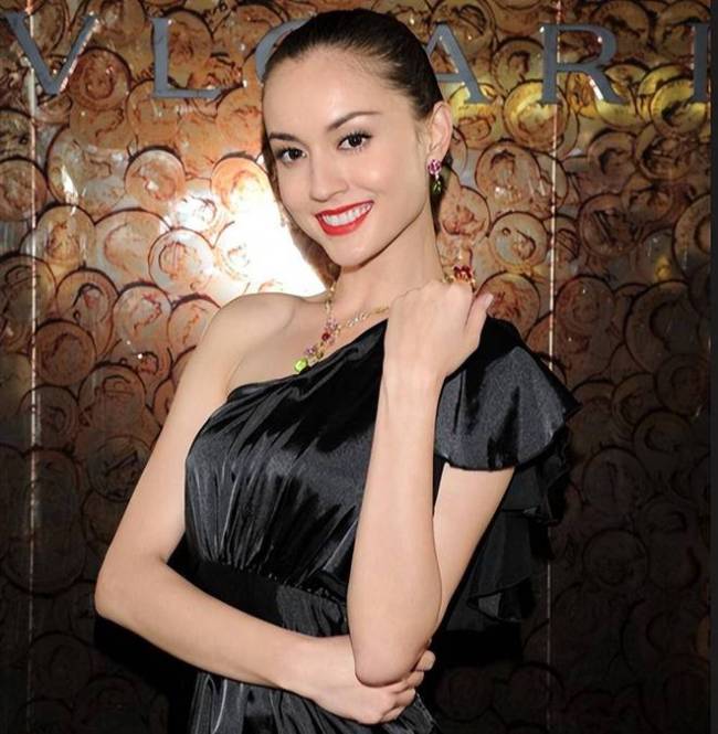 玩洗洗米华对刘碧丽确实很宠爱,要怪也只能怪刘碧丽太心急,最终却以